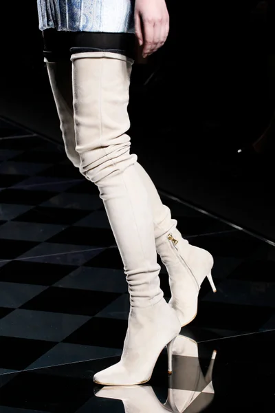 Look 32